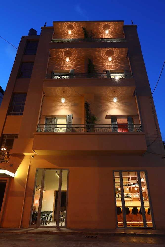 Hotel Lost 4/58