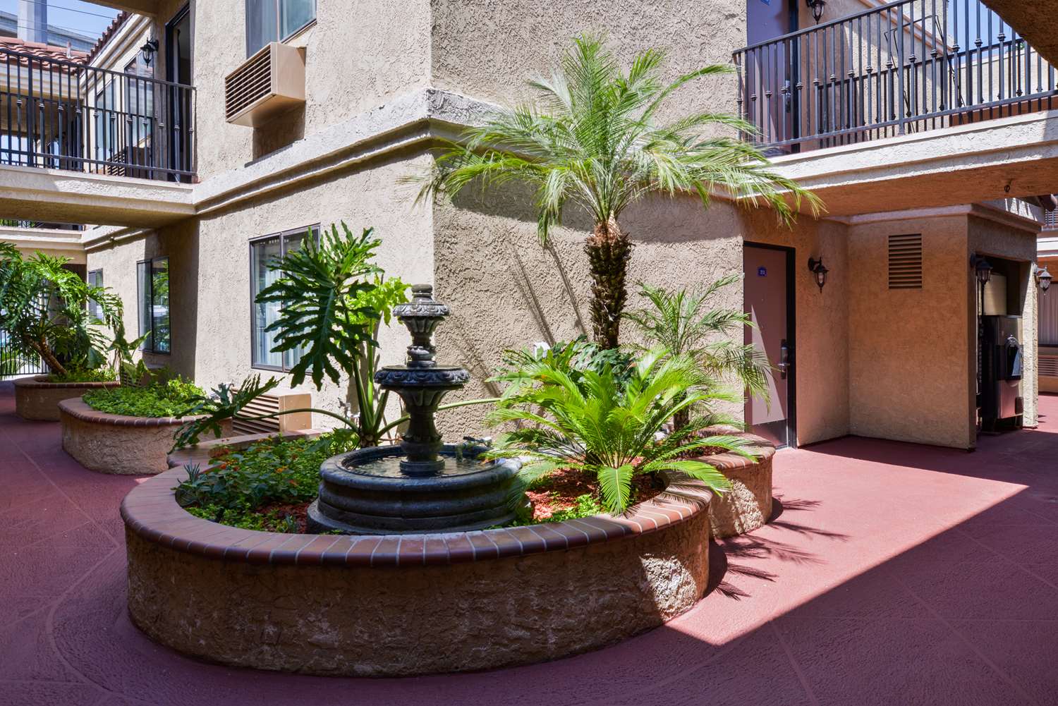 Laguna Inn and Suites 11/12