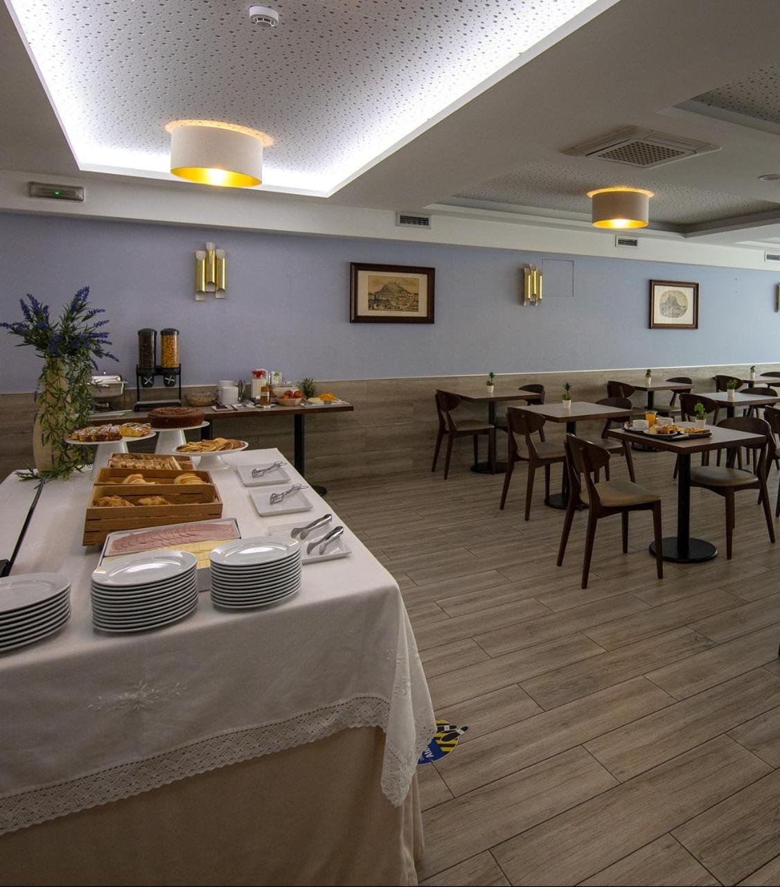 Hotel D. Dinis 34/50