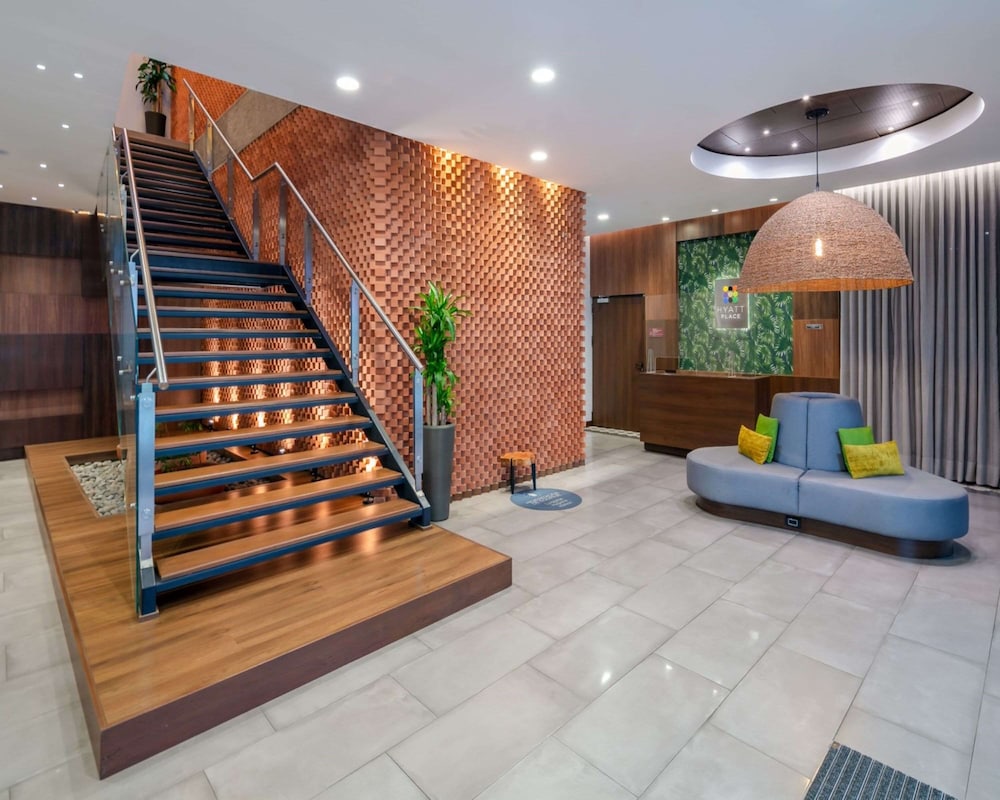 Hyatt Place Bogota Convention Center 8/50