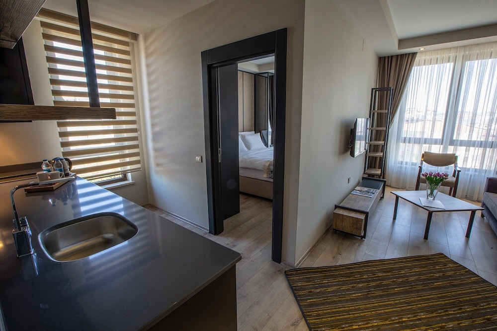 Shimall Hotel 13/44