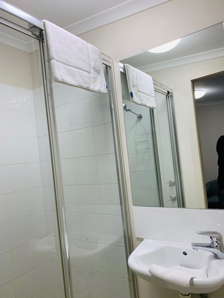 Greenwich Inn Sydney Hotel 16/48