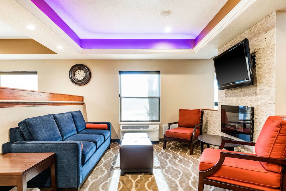 Comfort Inn Wings Stadium 24/29
