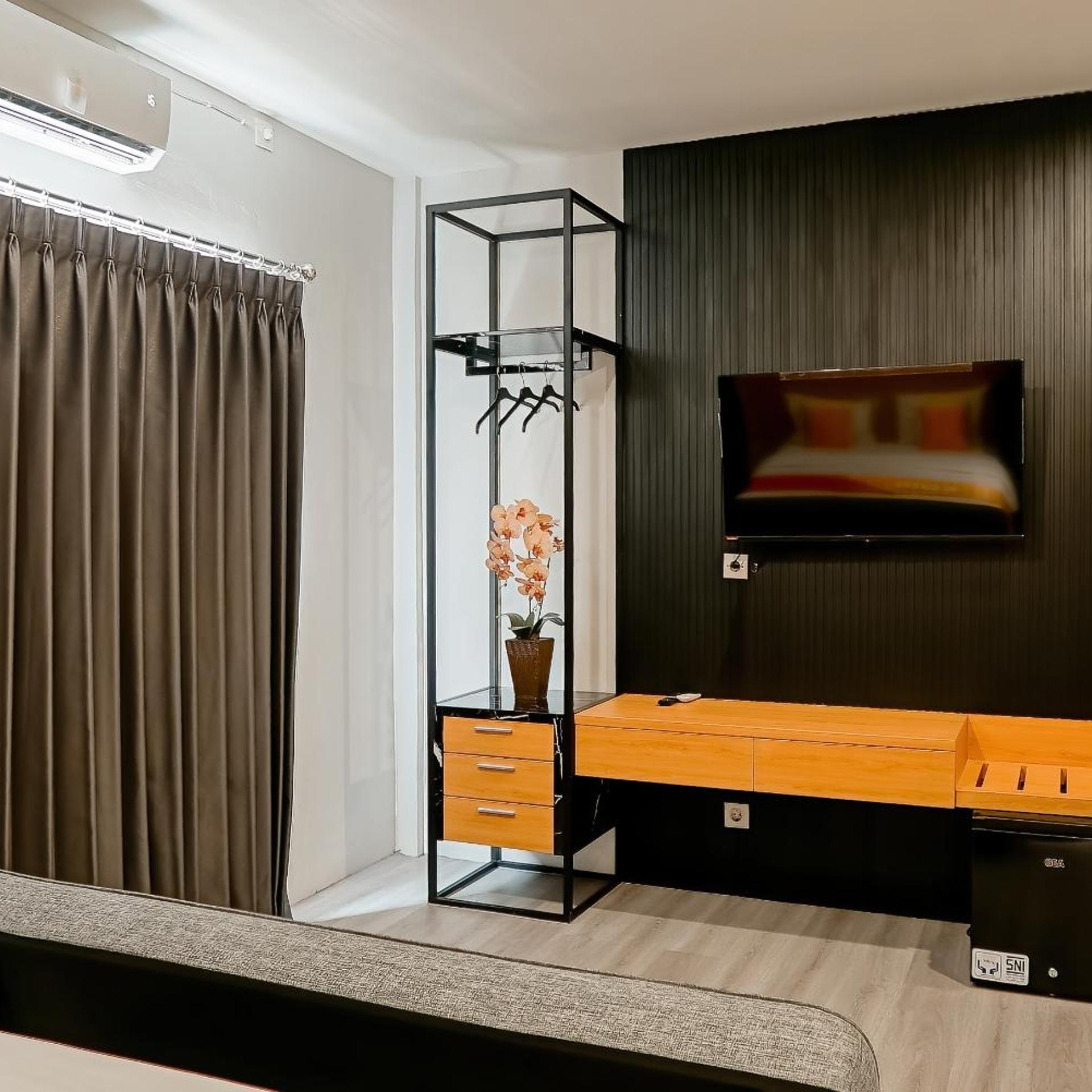 Jember Town Square Apartment by Calli Rooms 11/49