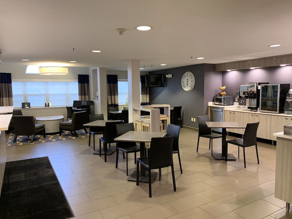 Microtel Inn Suites By Wyndham Inver Grove Heights Minneap 39/50