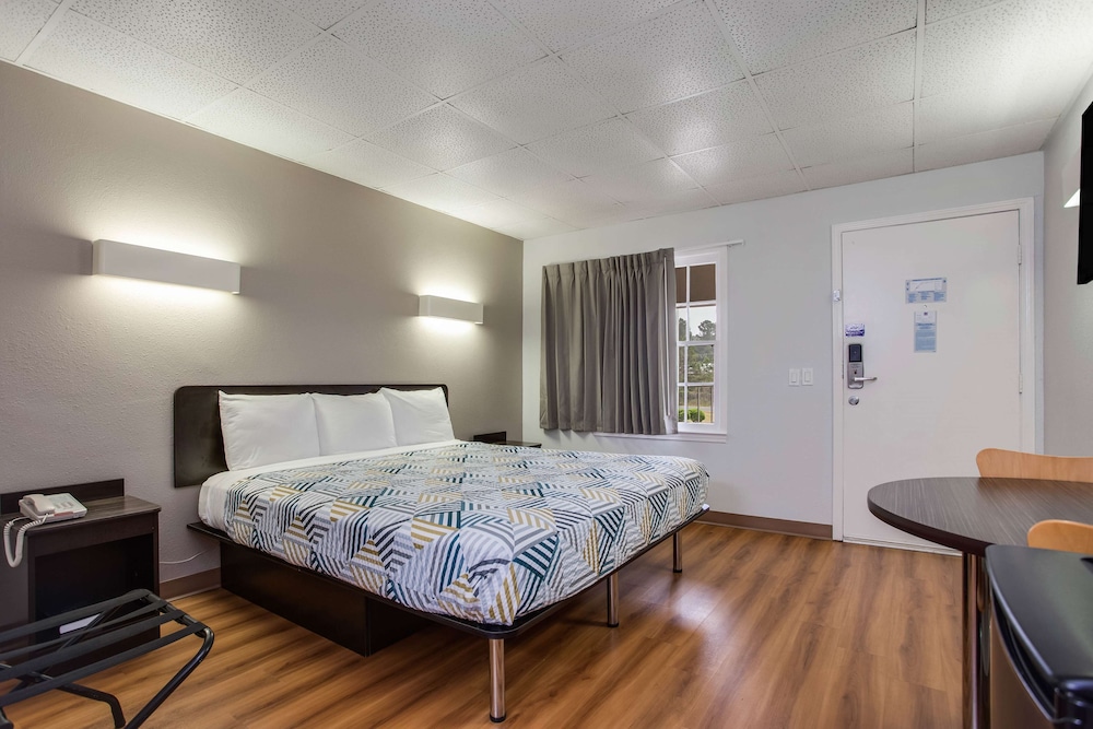 Motel6 Walterboro, SC 22/37