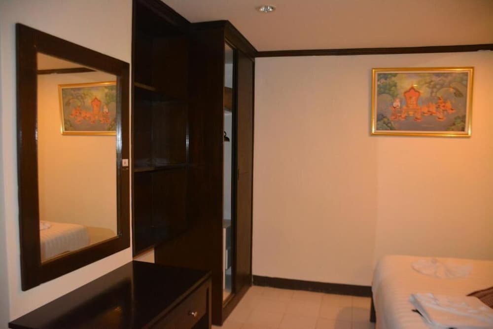 Patong Moon Inn Guesthouse 33/48