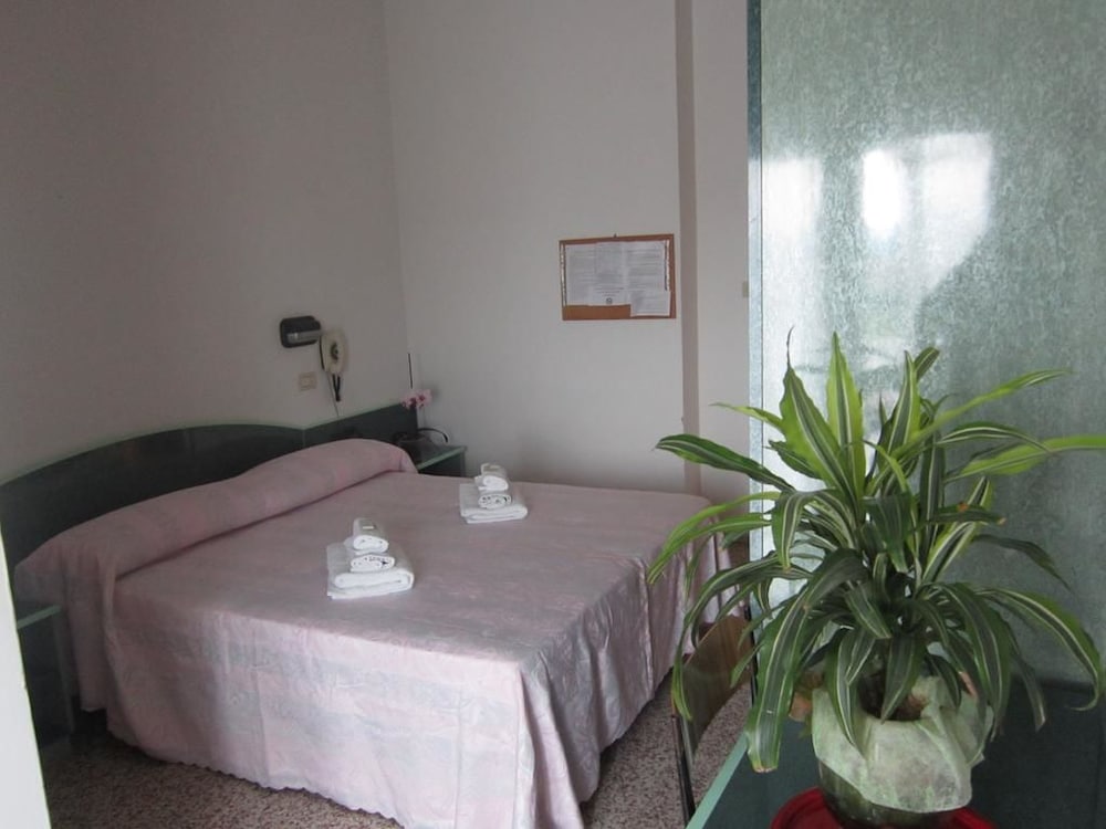 Hotel Concordia 6/15
