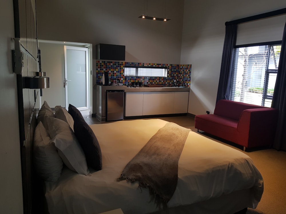City Living Boutique Hotel 28/34