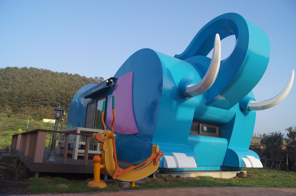 Blue Whale Resort 58/68