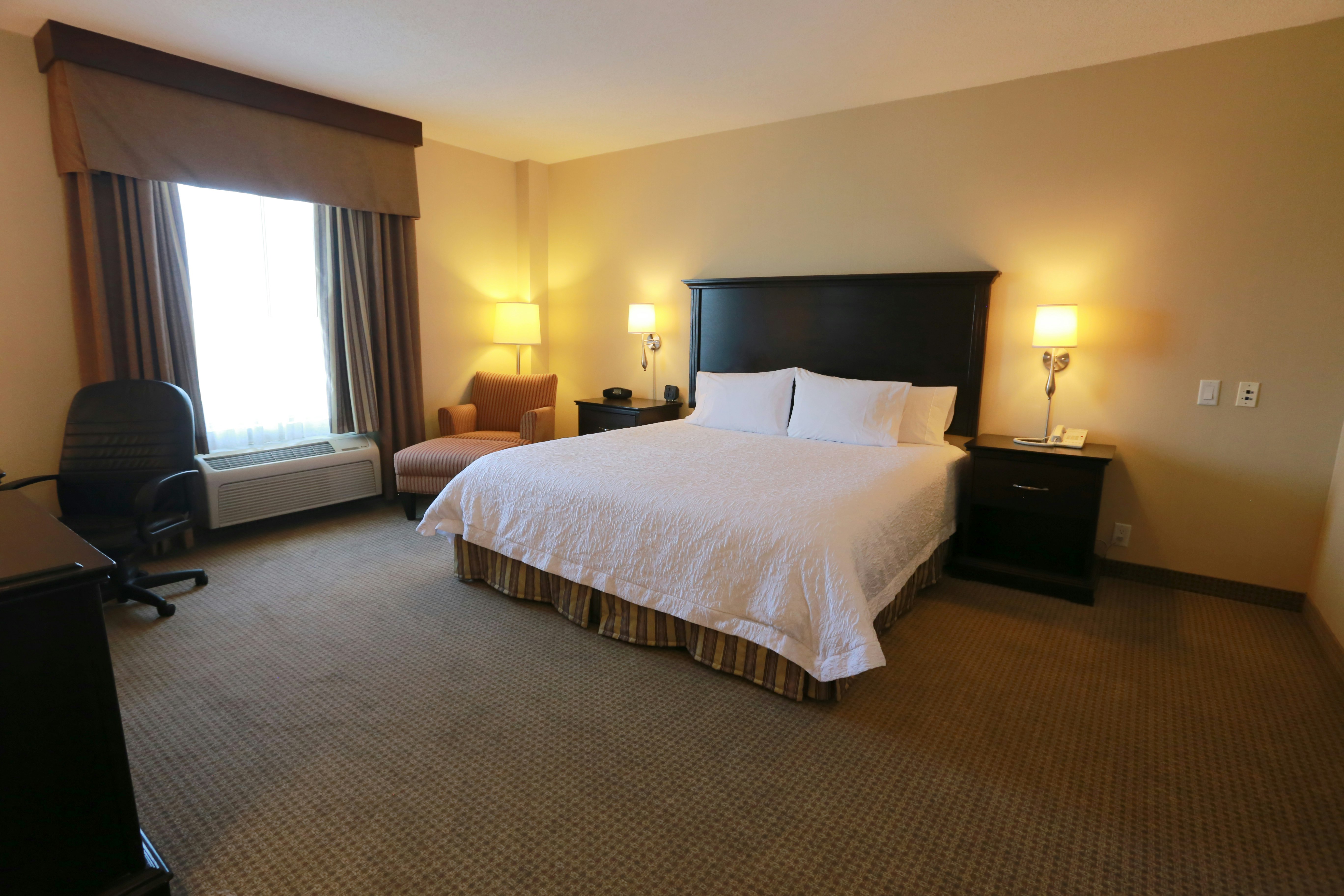 Hampton Inn and Suites by Hilton Laval 18/71