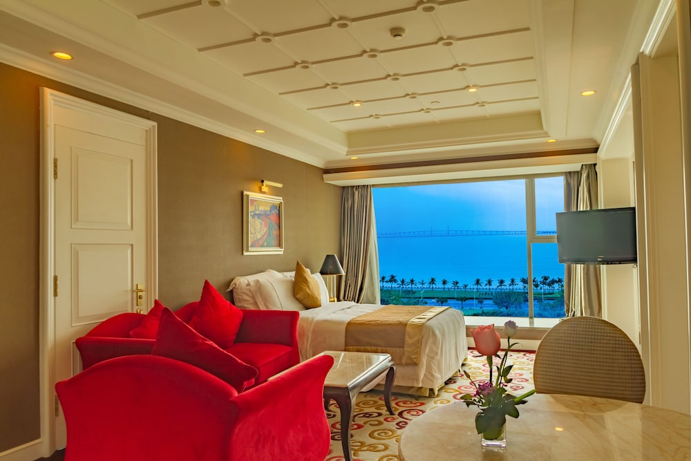 Grand Bay Hotel Zhuhai 23/50