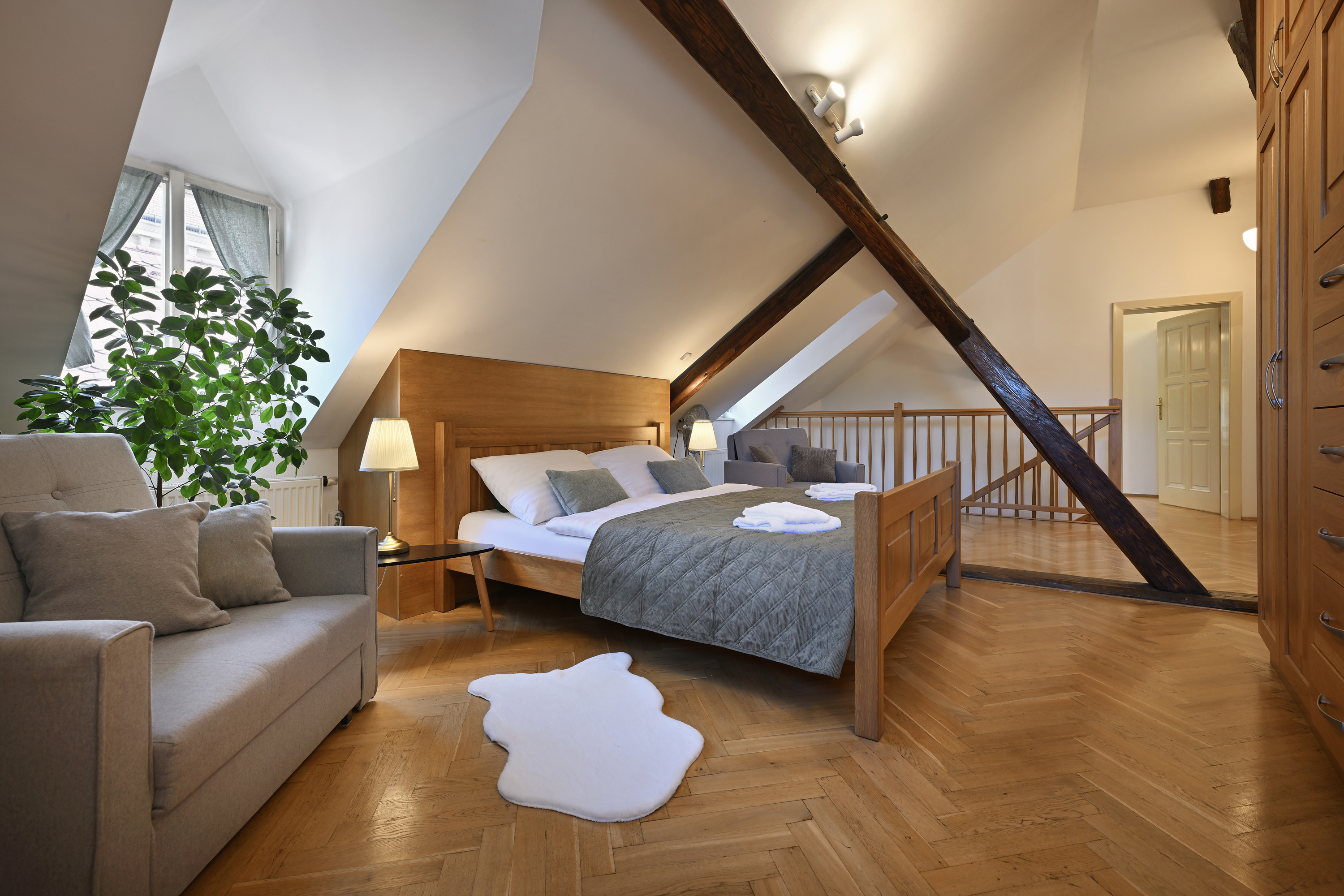 Duplex, Apartment