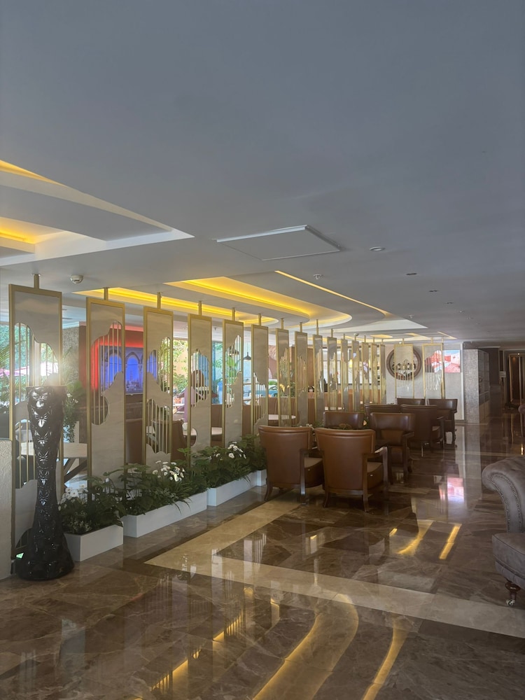 Comfort Hotel Haramidere 3/50