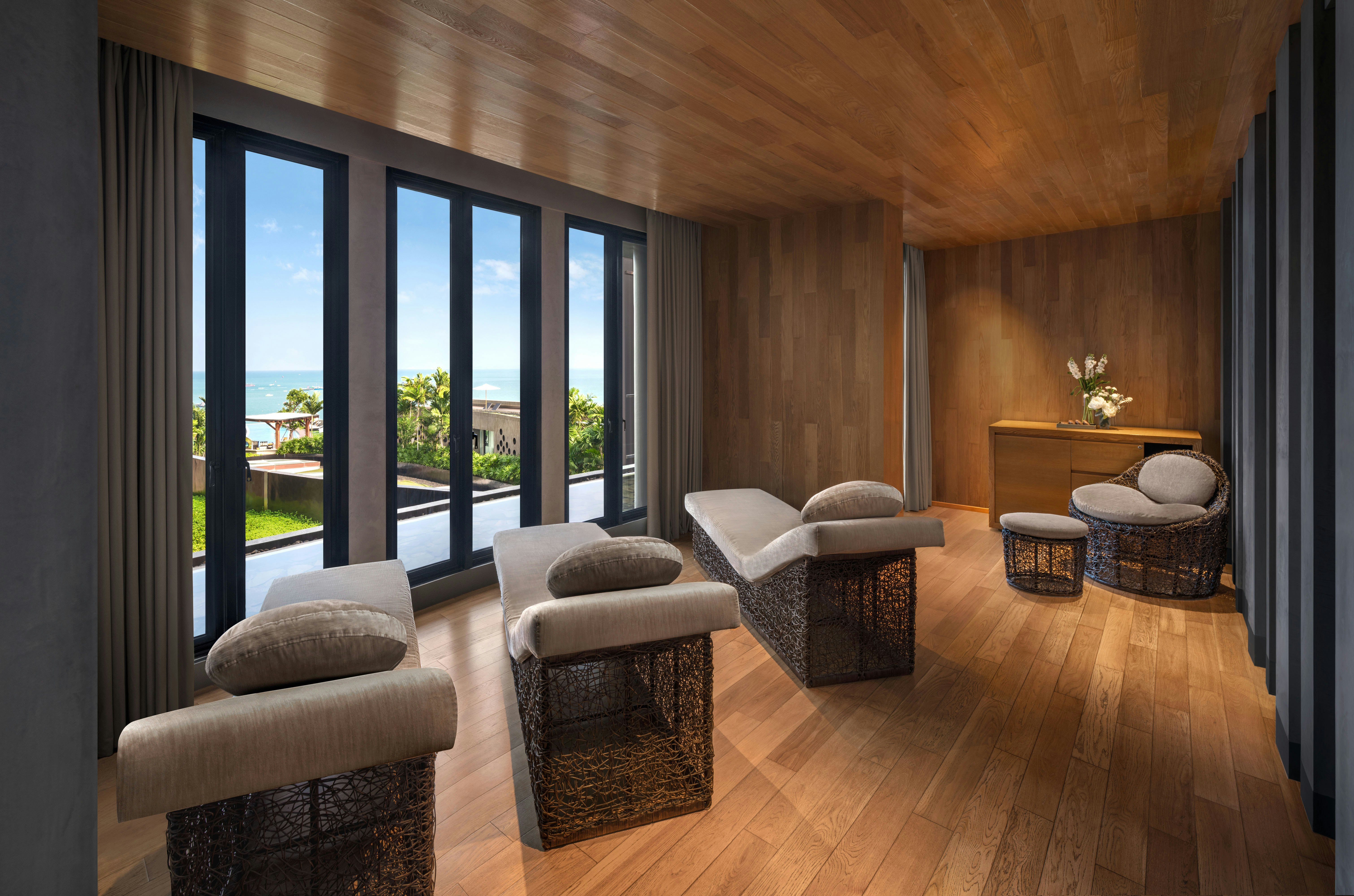 Hilton Pattaya 48/80