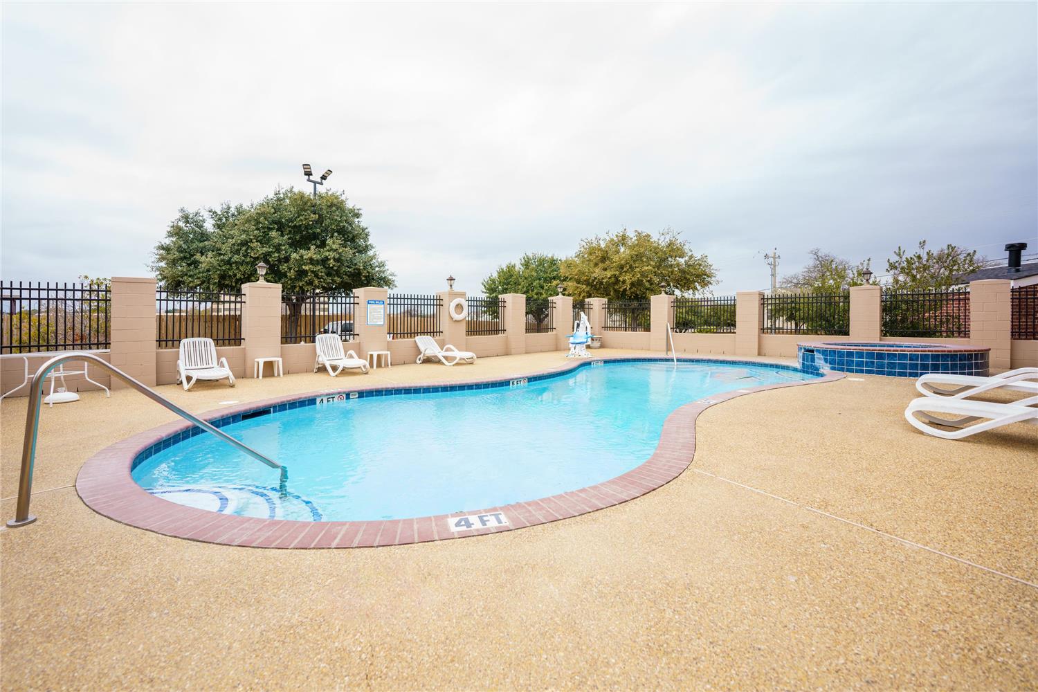 Comfort Suites University Drive, College Station, TX 38/41