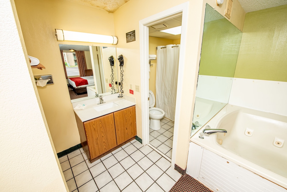 River Place Inn 46/50