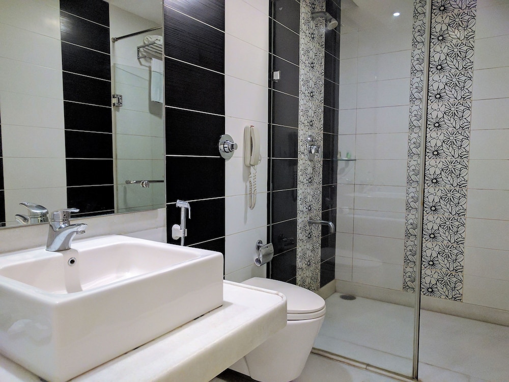 Blupetal A Business Hotel 7/40