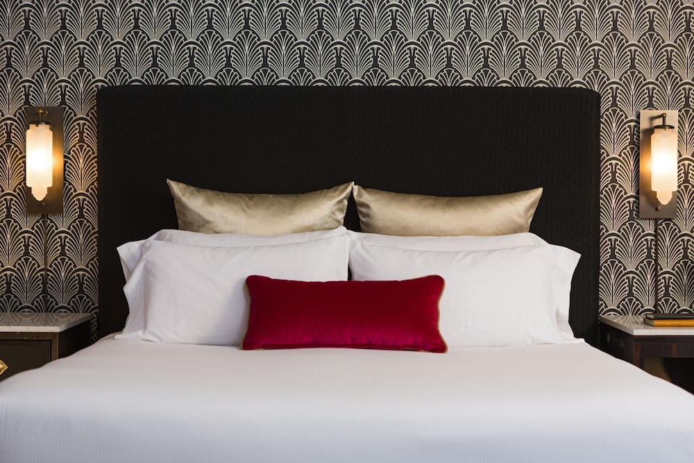 The Allegro Royal Sonesta Hotel Chicago Loop 16/64