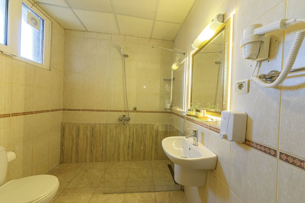 Deluxe, Triple, 3 Beds, Hotel Ipek Palas 8/10