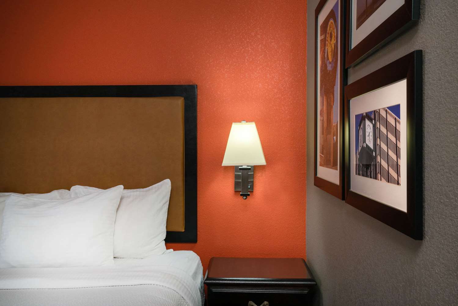 La Quinta Inn & Suites by Wyndham Memphis Airport Graceland 33/71