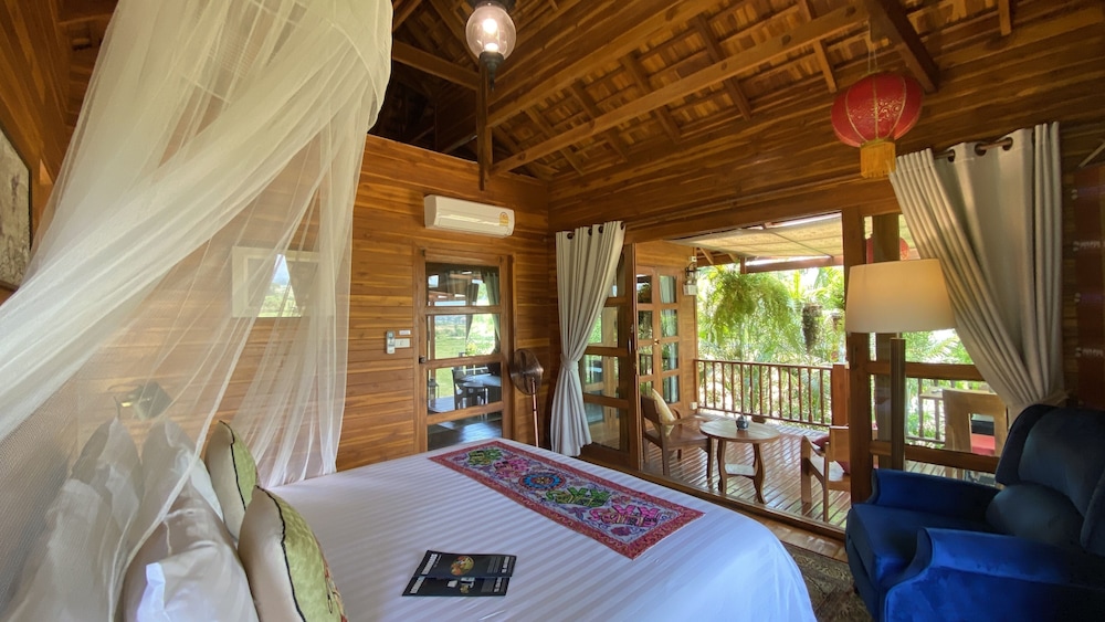 Nan Seasons Boutique Resort 52/81