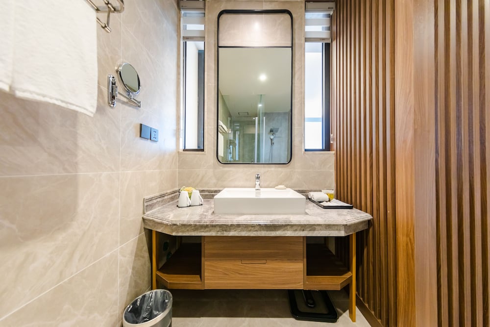 Muong Thanh Luxury Ha Long Center 35/37