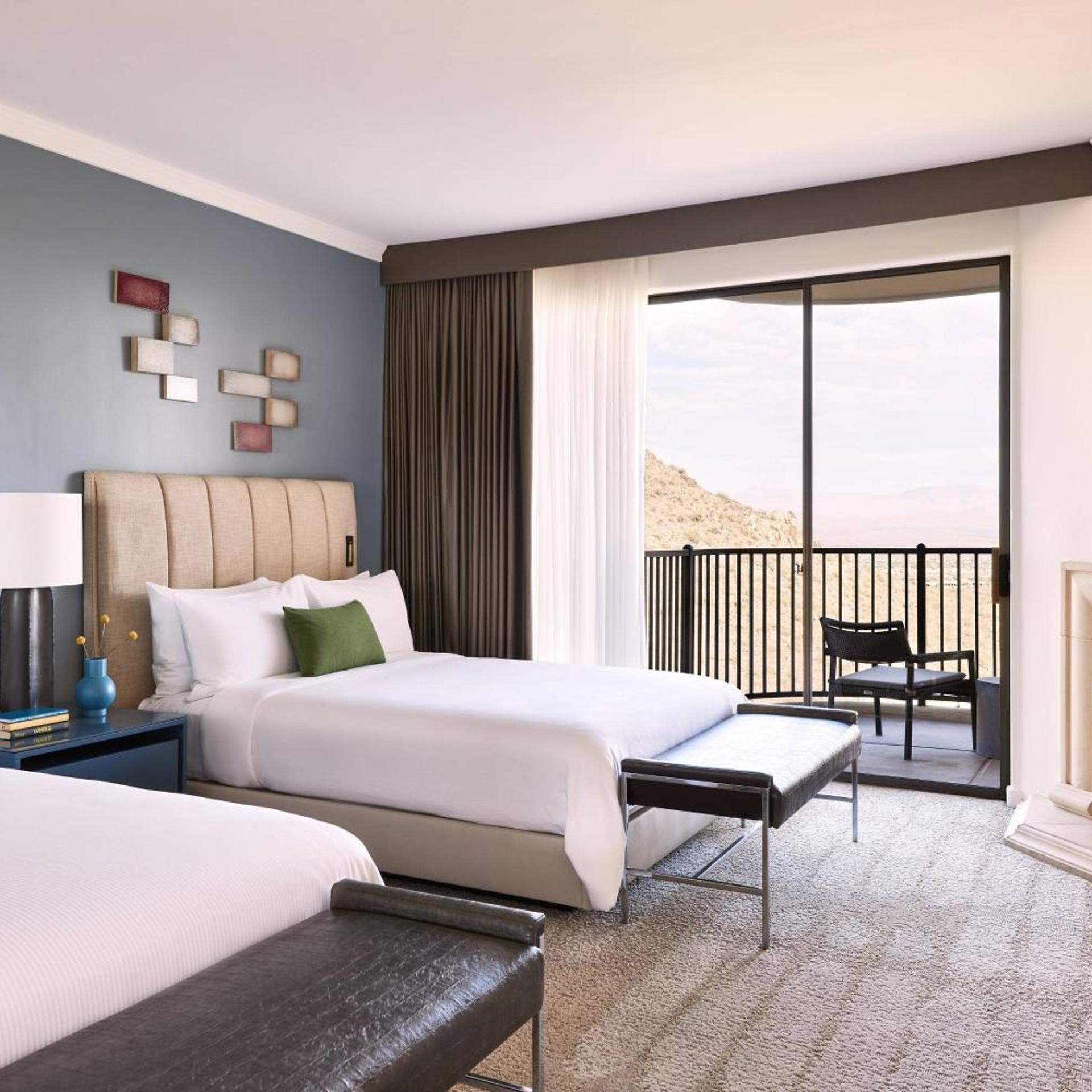 Guest Room, 2 Queen Beds, Cliff Side, Large