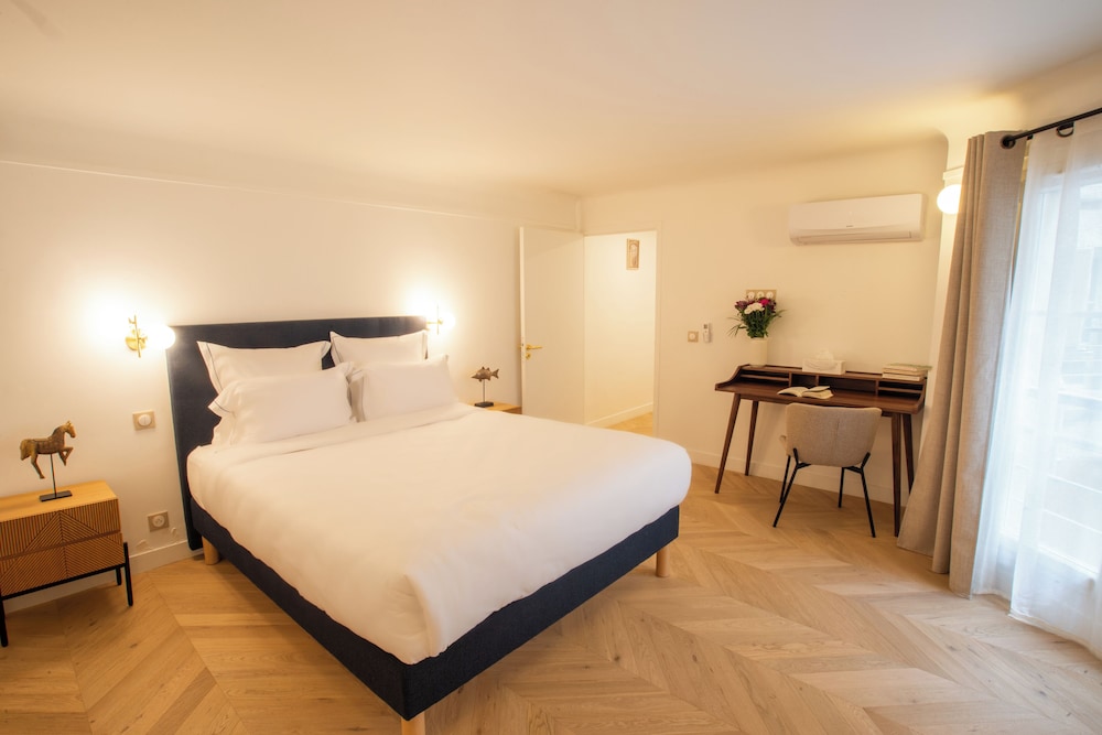 2 Bedrooms, Comfort, Apartment, 2 Queen Beds, Sofa, Kitchen, Courtyard Area