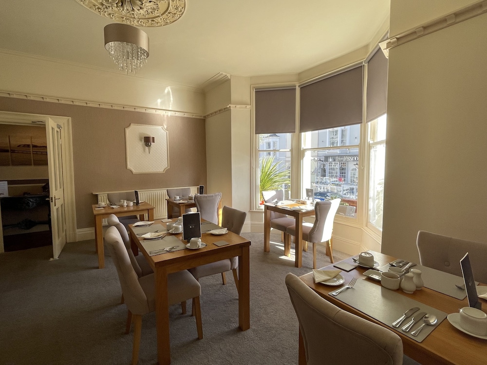 Lynton House 35/50