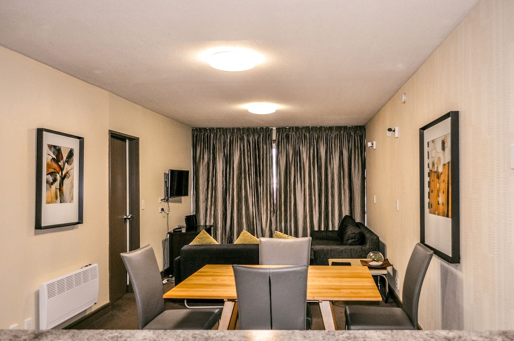 The Lofts Apartments 53/73