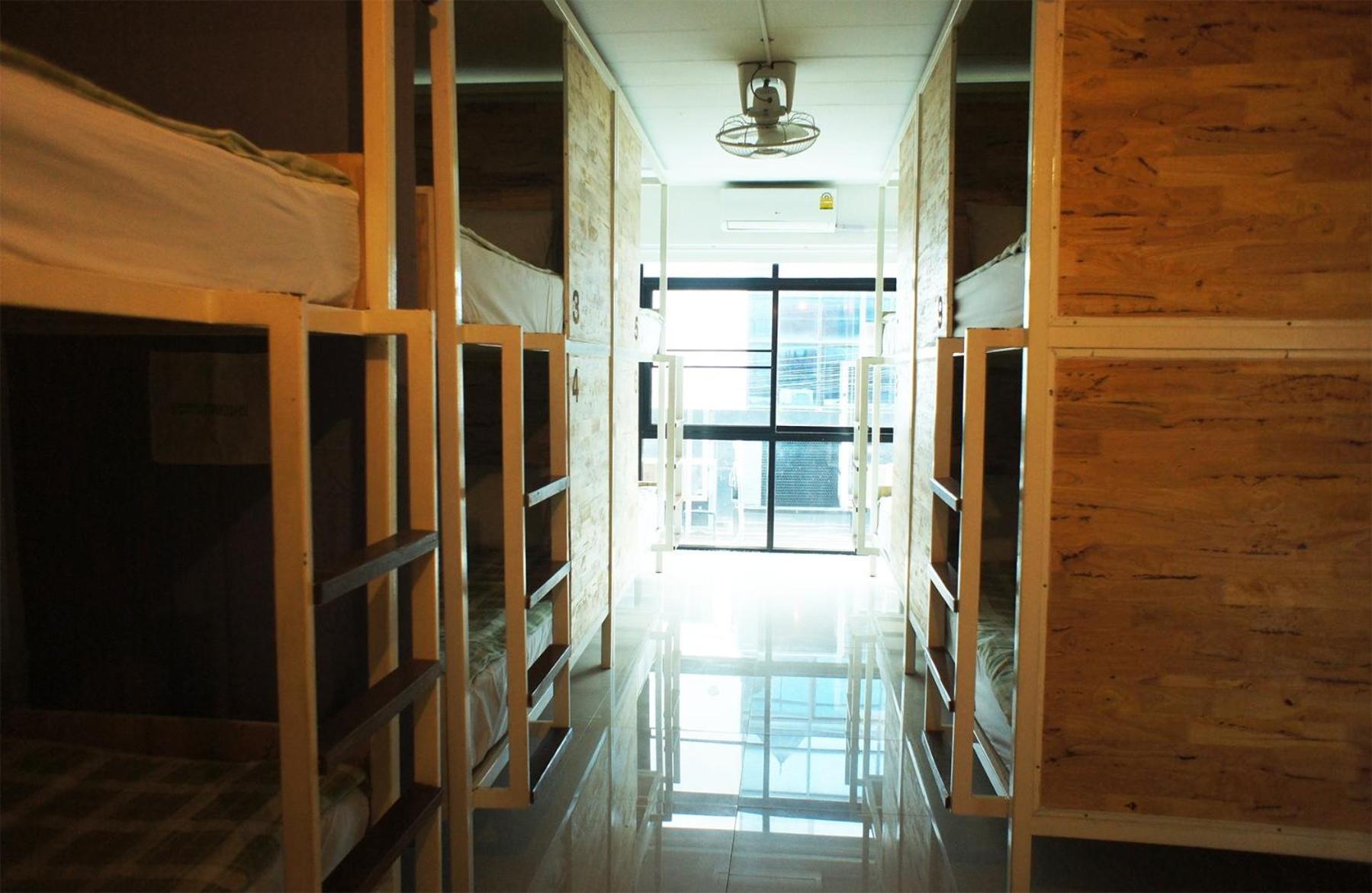 Green Sleep Hostel 21/68