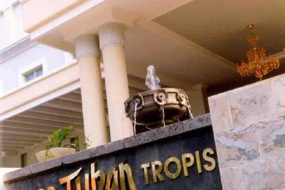 Resor Tuban Tropis 9/30