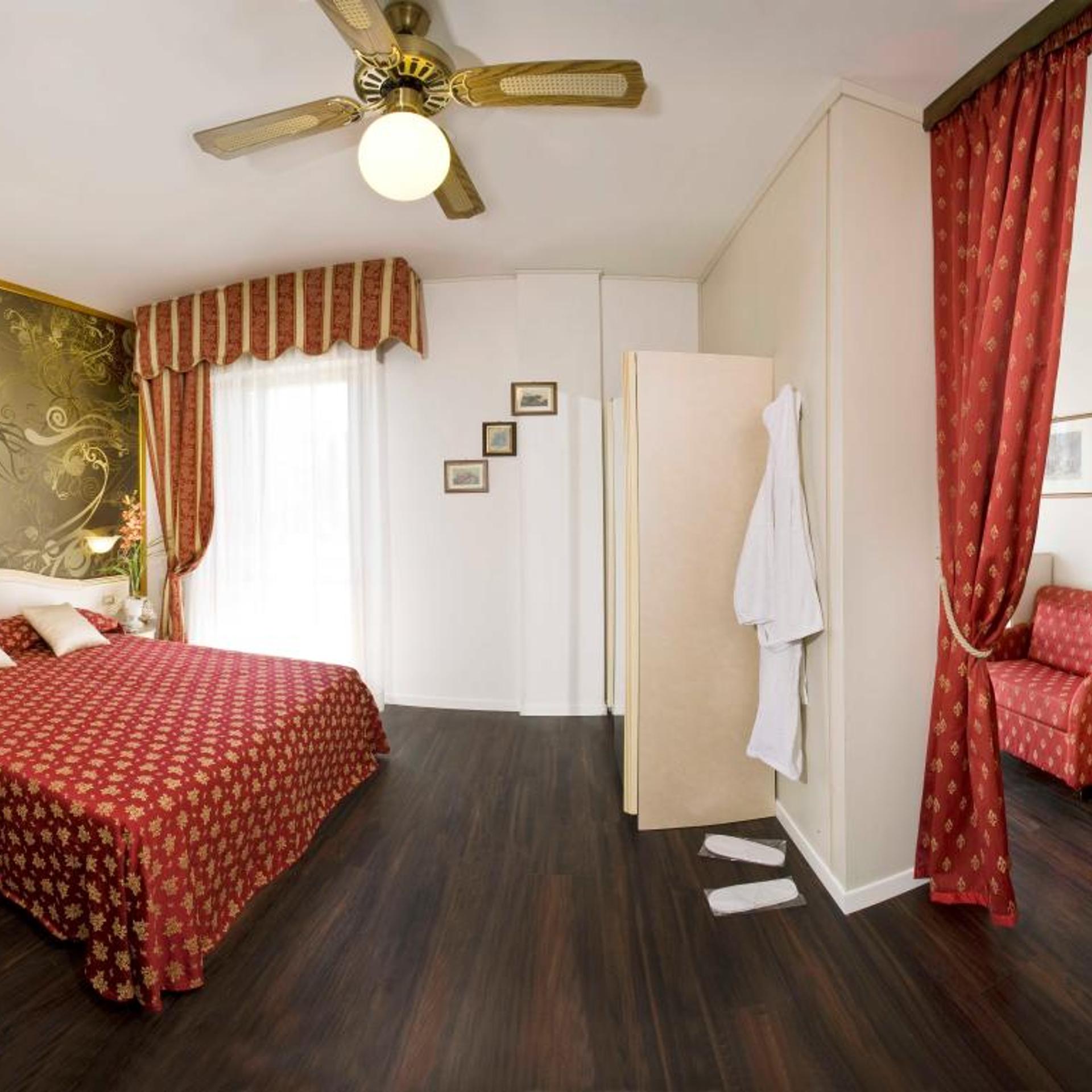 Hotel Apollo 24/55