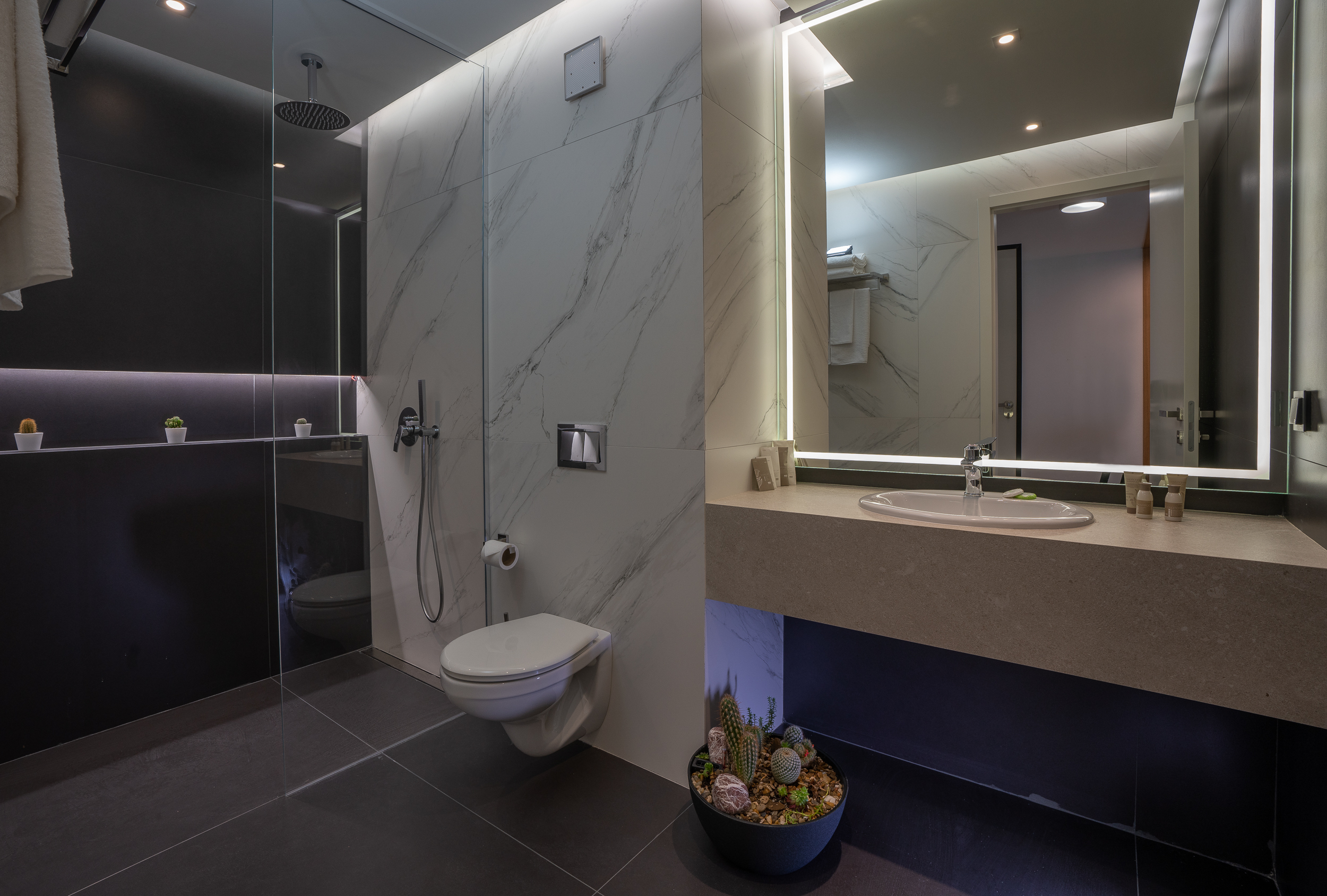 Adella Boutique Hotel 20/20