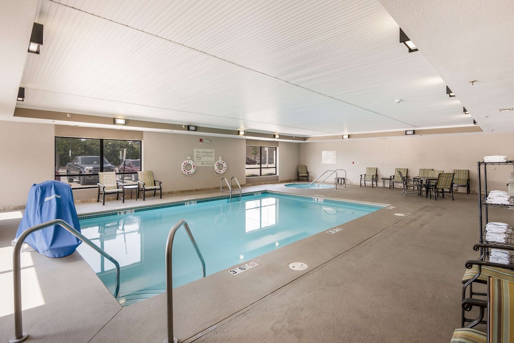 Quality Inn & Suites Quincy - Downtown 21/45