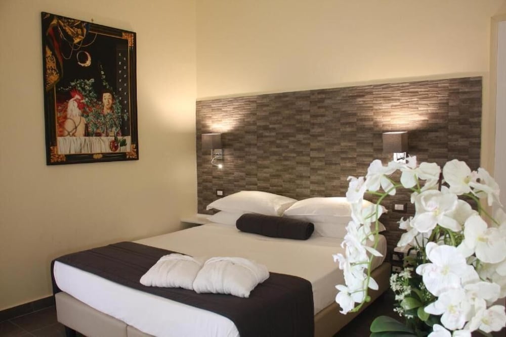 Boutique Hotel Piazza Carita 32/60