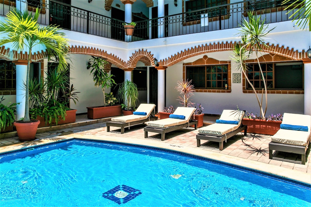 Hotel Colonial Playa del Carmen 43/50