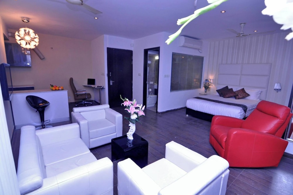 Royal Residence Dhaka 46/59
