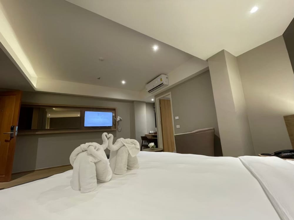 Almas Hotel Bangkok 29/65