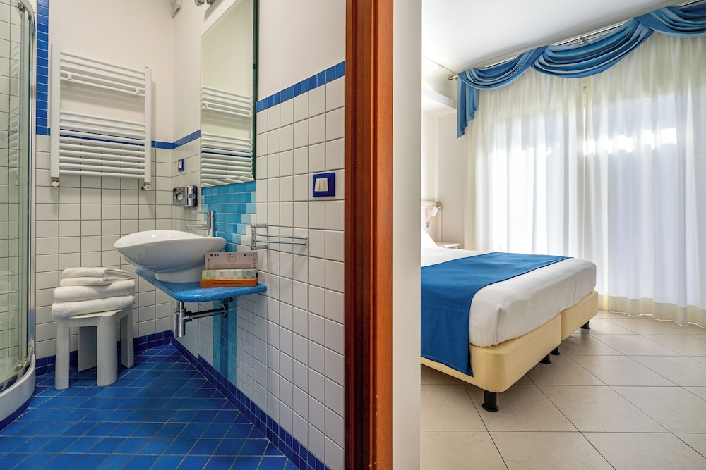 Elaia Garden Hotel 47/48