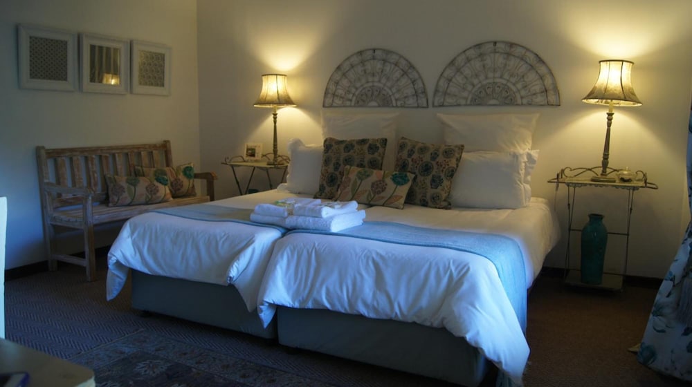 Cunningham Cottage Guest House 12/45