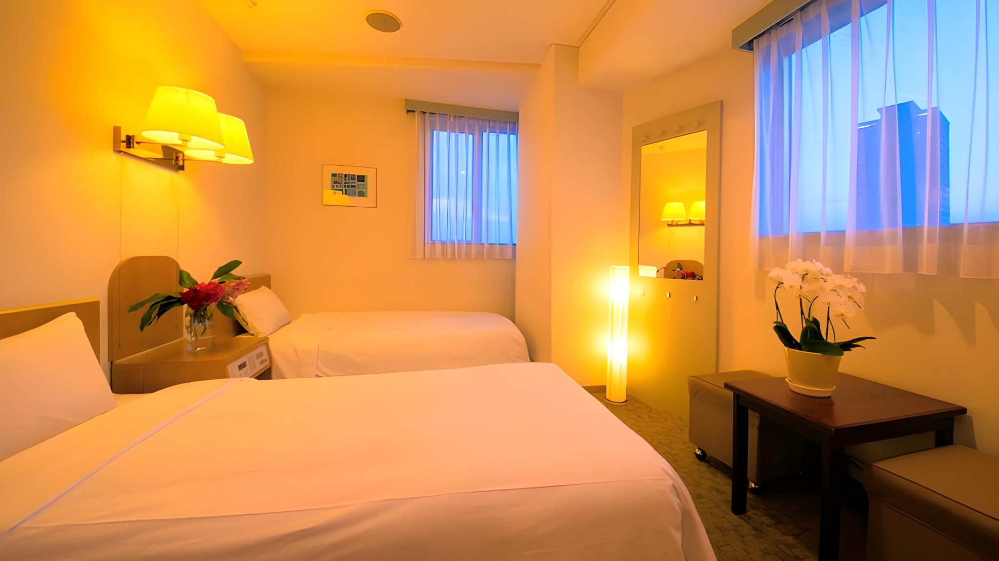 Room, Twin Beds, New Wing, Corner, Smoking