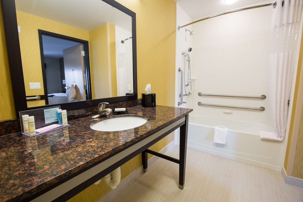 Hampton Inn And Suites Toledo Westgate 12/39