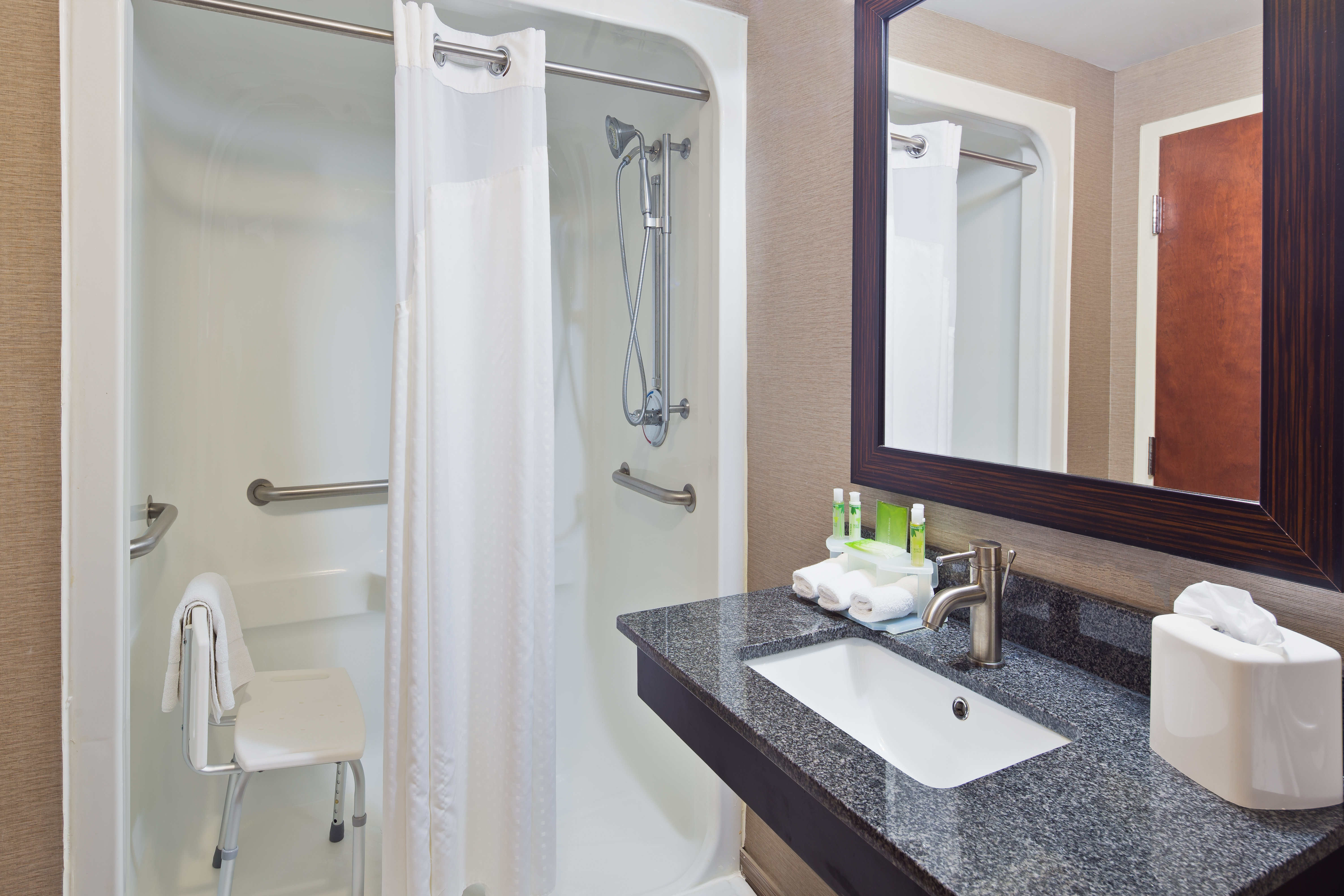 Holiday Inn Express Harrisburg - Hershey 47/50
