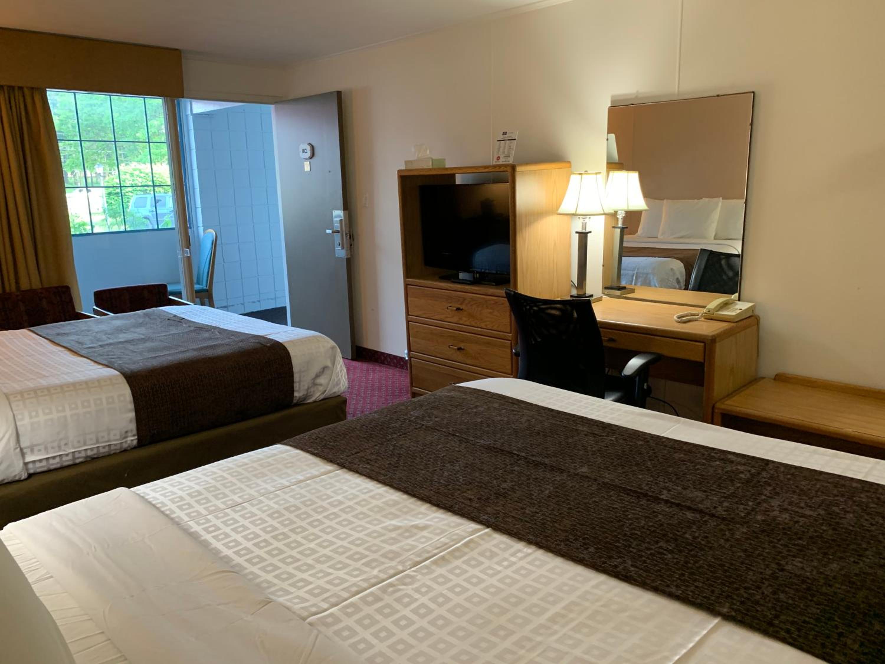 Red Carpet Inn & Suites 24/50