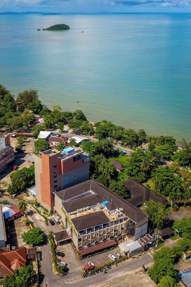 Golden Tulip Essential Belitung 7/59