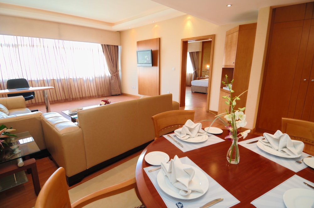 The Juffair Grand Hotel 30/62