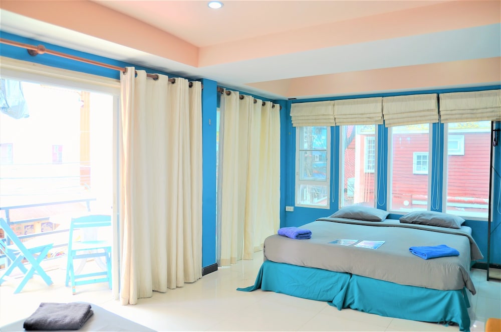 BGW Phuket - Hostel 10/53