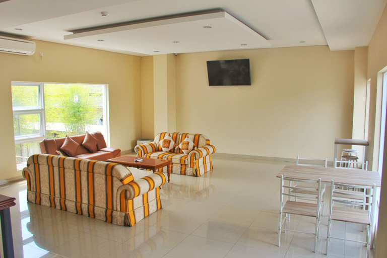 THE VILLA SOLO BARU 7/11